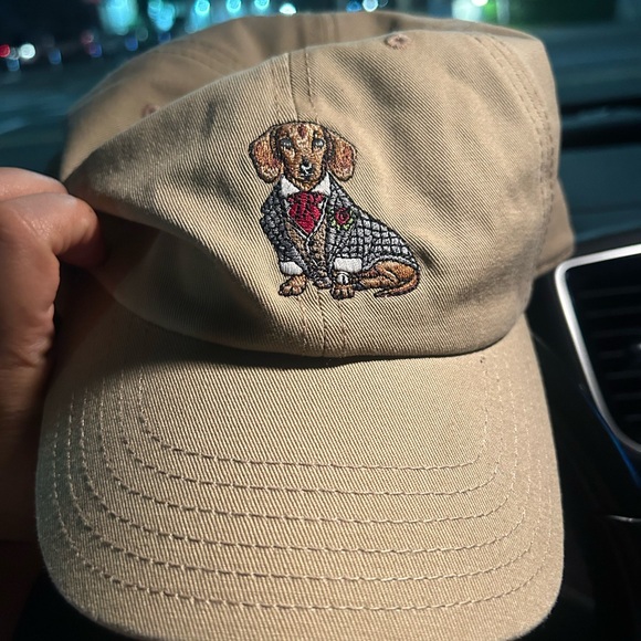 wolf & badger Other - Dachshund Embroidered Cap
Unisex - Khaki